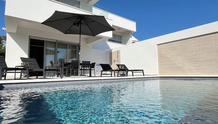 Photo 1 - Villa Nova Excellence I