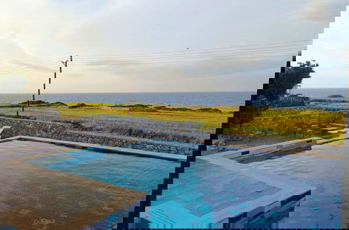 Photo 11 - Luxurious Villa With Breathtaking Seaview