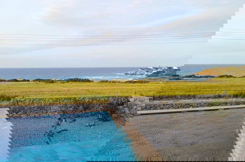 Photo 10 - Luxurious Villa With Breathtaking Seaview
