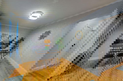 Foto 11 - Spacious 2bd 1ba Free Parking 3D Tour