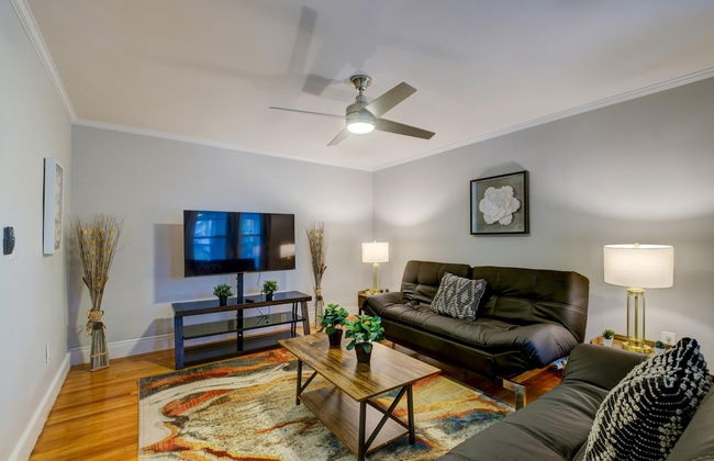 Spacious 2bd 1ba Free Parking 3D Tour - Photo 4