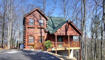Foto 1 - Secluded Memories 2 Bedroom Cabin by RedAwning
