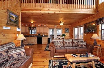 Foto 8 - Secluded Memories 2 Bedroom Cabin by RedAwning