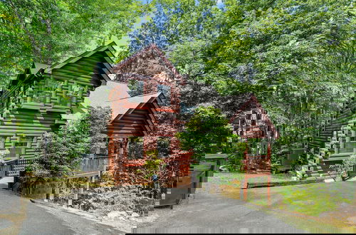 Foto 25 - Secluded Memories 2 Bedroom Cabin by RedAwning