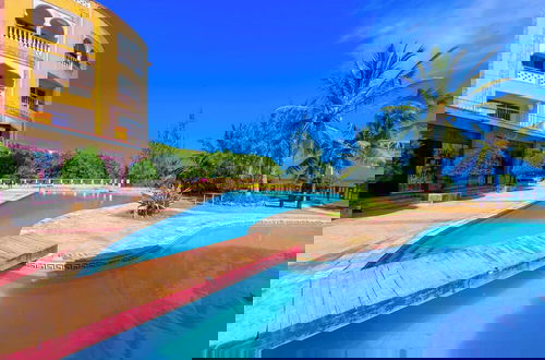 Photo 51 - Sea Breeze Beachfront Apartments