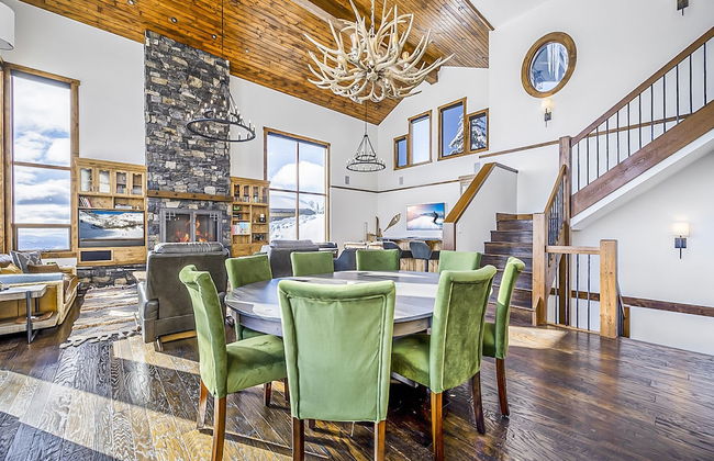 Inuksuk Lodge 4800 sq ft of Excellence - Foto 13