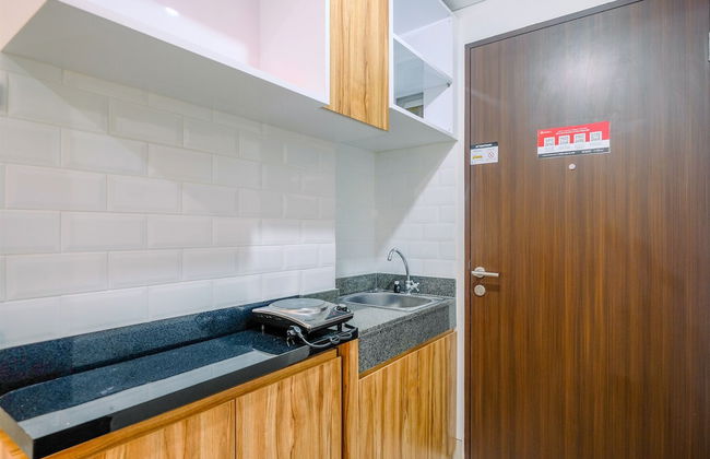 Comfortable and Cozy Studio Room at Transpark Cibubur Apartment - Photo 4
