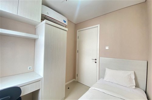Foto 6 - Cozy and Minimalist 2BR Apartment at Parahyangan Residence