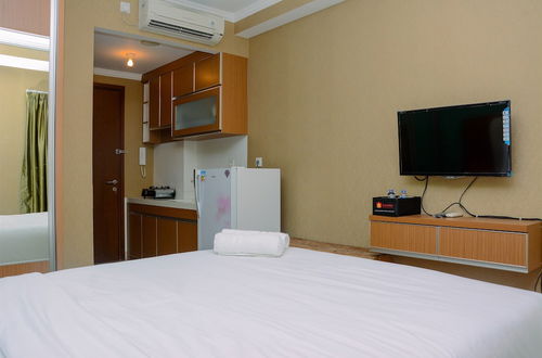 Photo 3 - Cozy and Modern Signature Park Grande Studio Apartment