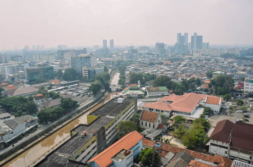 Foto 18 - Fancy And Nice Studio Room At Menteng Park Apartment