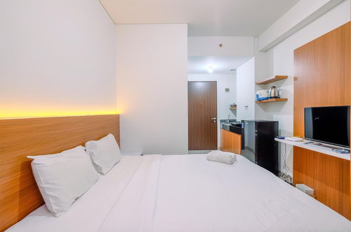 Photo 13 - Well Furnished Studio At Transpark Cibubur Apartment