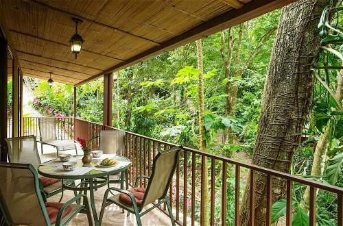 Foto 11 - Bali Inspired Casa Cascada w Jungle Views Wi-fi Private Pool ac