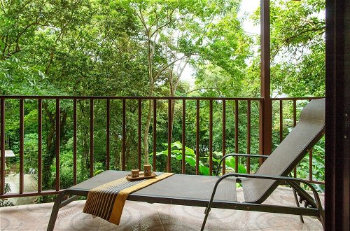 Foto 19 - Bali Inspired Casa Cascada w Jungle Views Wi-fi Private Pool ac