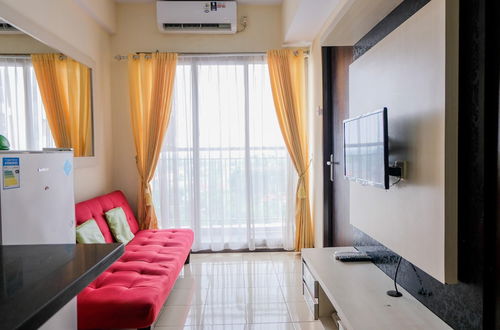 Foto 9 - Homey 2BR at Serpong Greenview Apartment