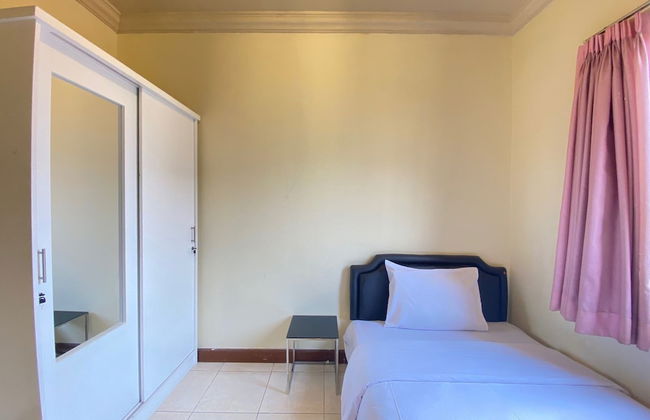 Simply 2BR at Majesty Apartment - Foto 9