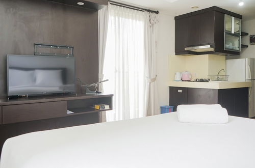 Photo 15 - Elegant and Homey Studio at Casa De Parco Apartment BSD City