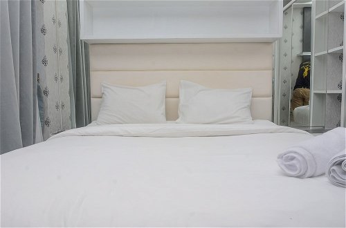 Photo 5 - Comfort with City View Studio Tifolia Apartment