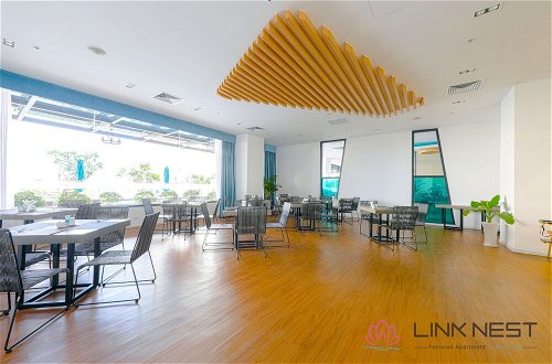 Photo 51 - LinkNest Seaview Apartment