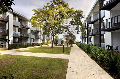 Photo 32 - Lodestar Waterside Apartments