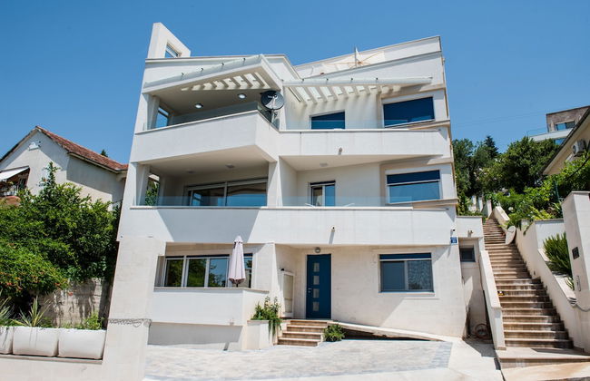 3 Bedroom 3 Bathroom Pool ,ivy House Montenegro - Foto 35