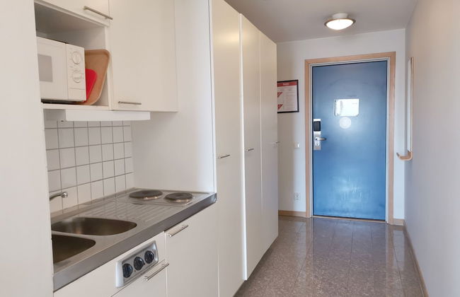 2Home Hotel Apartments - Photo 33