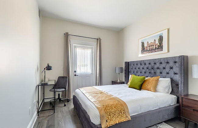 Iconic Rideau 1Bd Unit Balcony Free Parking 1 - Photo 12