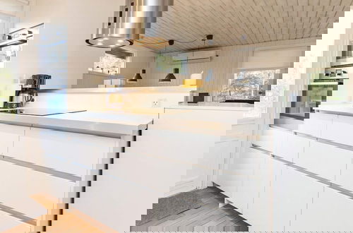 Photo 5 - 6 Person Holiday Home in Blokhus