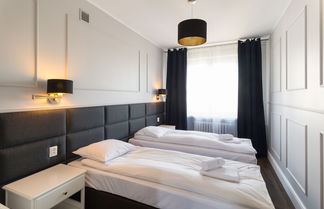 Photo 3 - Executive 3 Bedroom Apartament by Your F