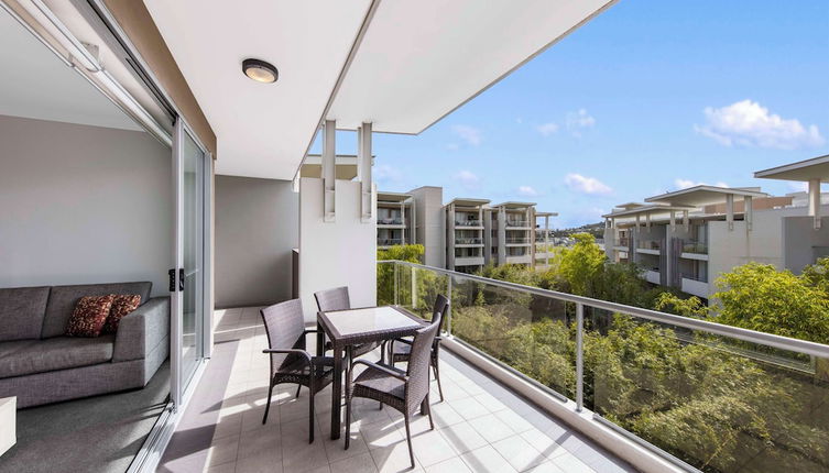 Photo 1 - Oaks Brisbane Mews Suites