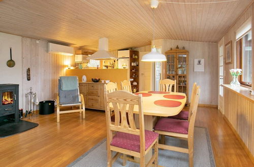 Photo 5 - 5 Person Holiday Home in Lokken