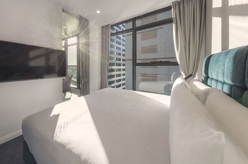 Photo 12 - Meriton Suites Sussex Street