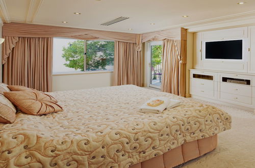 Photo 10 - The Peninsula Riverside Serviced Apartments