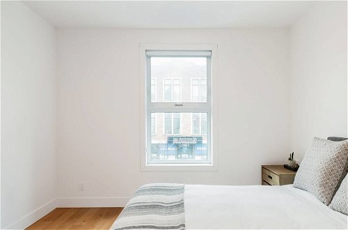 Photo 3 - Hip, Stylish Apartment in Little Italy