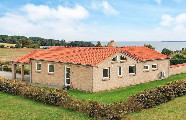 8 Person Holiday Home in Faaborg - Foto 1