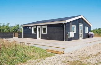 Foto 1 - 6 Person Holiday Home in Lokken