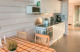 Photo 3 - 6 Person Holiday Home in Allinge