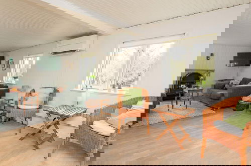 Photo 11 - 6 Person Holiday Home in Blokhus