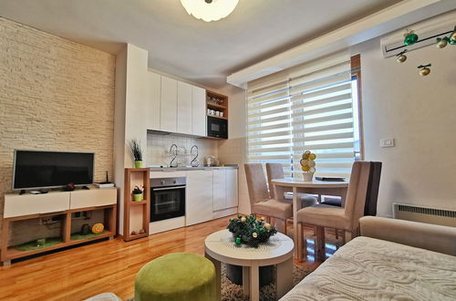 Photo 1 - Apartments Egoiste - Centar