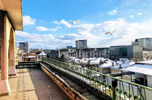 Photo 17 - Lux Rooftop Studio w. Large 🌊 View Terrace