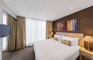 Photo 1 - Oaks Adelaide Horizons Suites