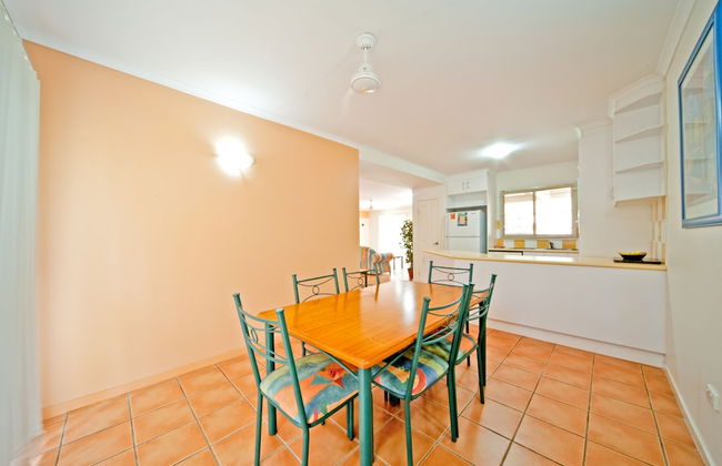 at Beach Court Holiday Villas - Foto 5