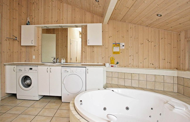 8 Person Holiday Home in Bindslev - Foto 4