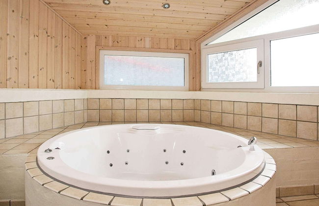 8 Person Holiday Home in Bindslev - Foto 10