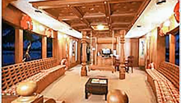 Photo 1 - GuestHouser 3 BHK Houseboat e567