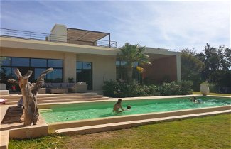 Foto 1 - 13 Bedroom Villa With Heated Pool, Golf Course, Seaside
