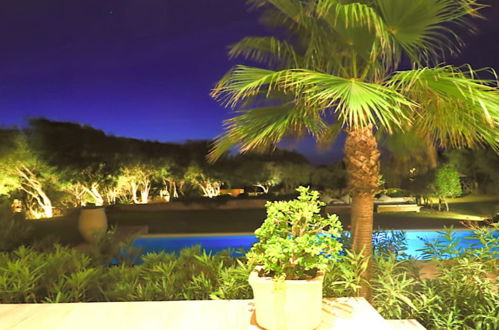 Photo 32 - 13 Bedroom Villa With Heated Pool, Golf Course, Seaside