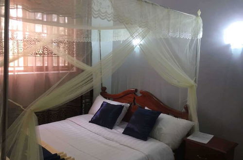 Photo 6 - Bunyonyi Heights Inn