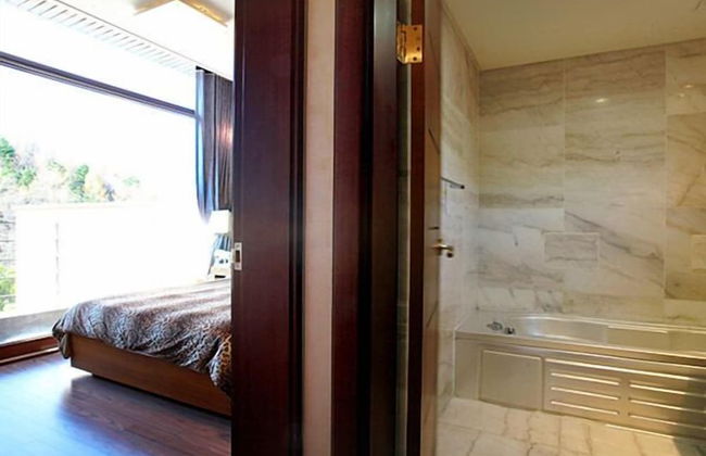 Hugel Heim Pension - Photo 25