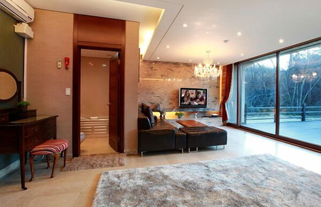 Hugel Heim Pension - Photo 19