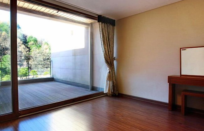 Hugel Heim Pension - Photo 6